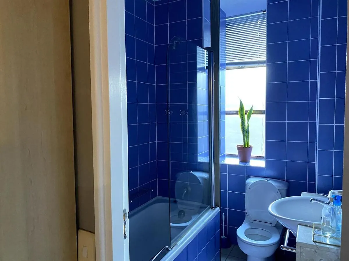 Art Deco Gem With View Of Table Mountain Apartment Cape Town